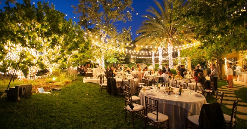 10 Tips On Planning an Amazing Backyard Wedding  Elegante Catering
